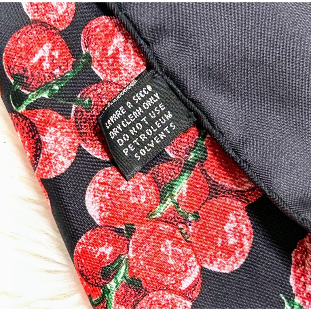 GUCCI - 【美品】GUCCI グッチ スカーフ フルーツ柄 マルチ GUCCI - 【美品】GUCCI グッチ スカーフ フルーツ柄 マルチ