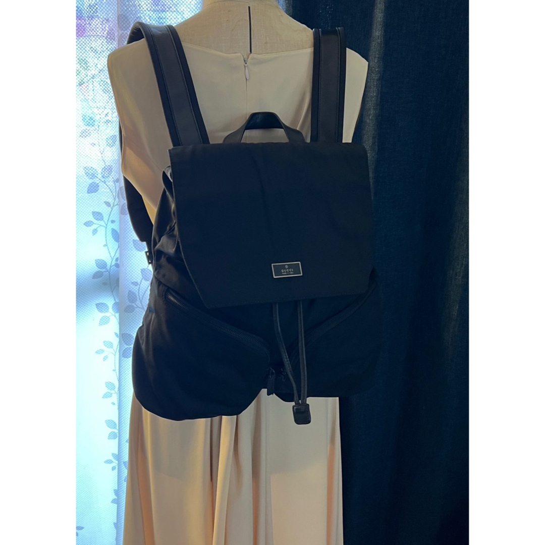 GUCCI - 正規品 グッチ リュックサック 巾着 バッグ レザー GUCCI - 正規品 グッチ リュックサック 巾着 バッグ レザー