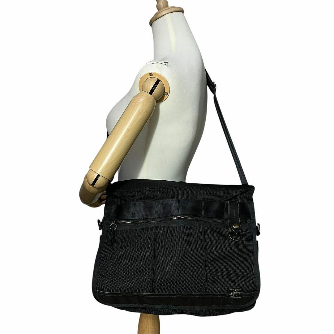 PORTER - 美品 ポーター ショルダーバッグ 斜め掛け 大容量 A4 PORTER - 美品 ポーター ショルダーバッグ 斜め掛け 大容量 A4