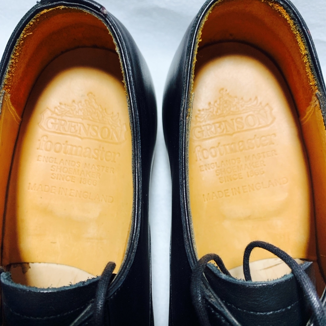GRENSON(グレンソン)の【極美品】Grenson 英国製 一枚革 Footmaster UK6.5 メンズの靴/シューズ(ドレス/ビジネス)の商品写真