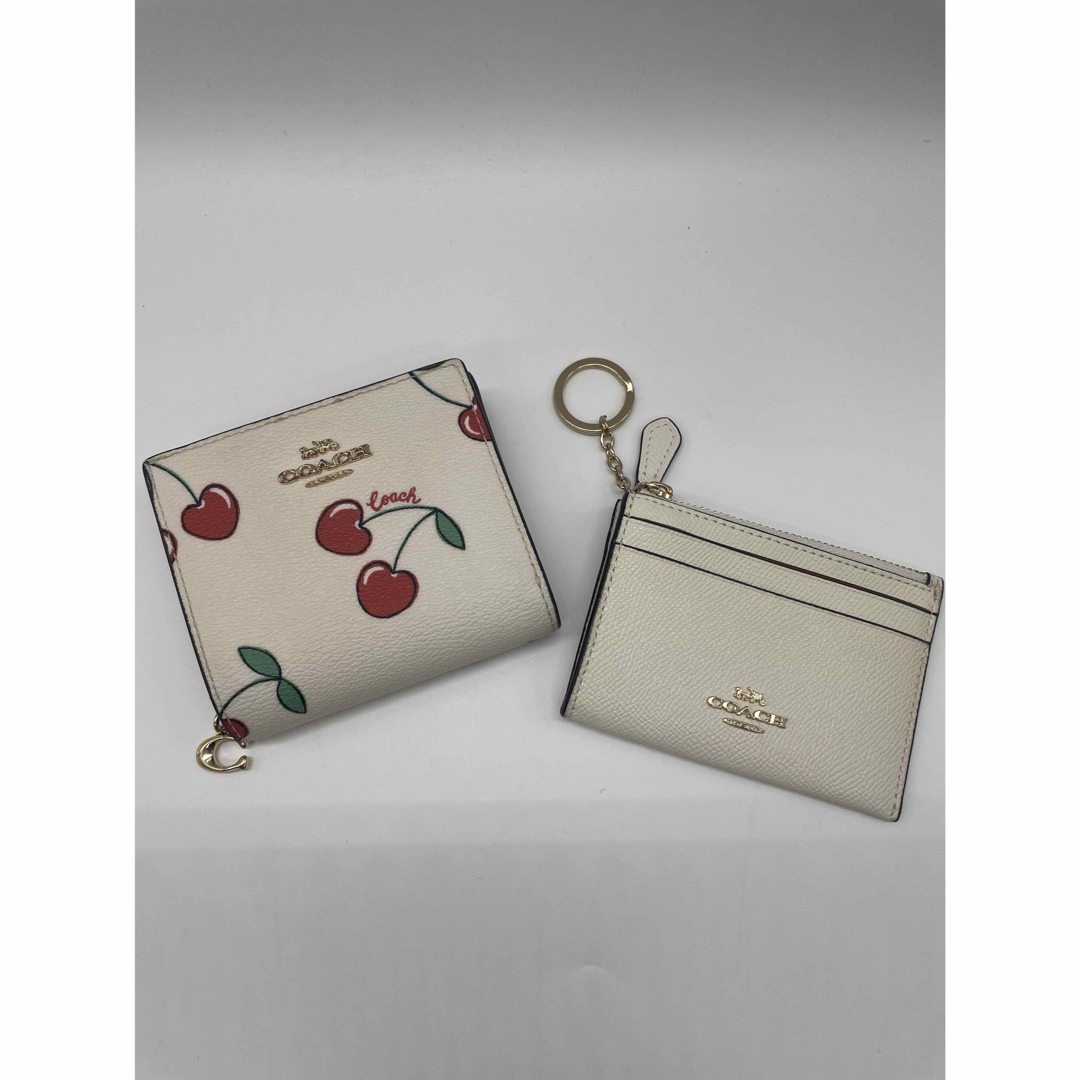 COACH - 【美品】2点セット coach コーチ 二つ折り財布 コイン COACH - 【美品】2点セット coach コーチ 二つ折り財布 コイン