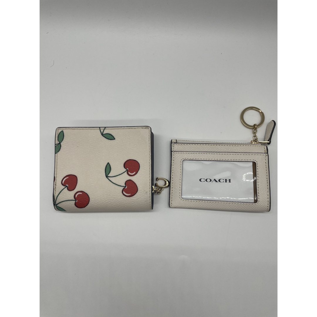 COACH - 【美品】2点セット coach コーチ 二つ折り財布 コイン COACH - 【美品】2点セット coach コーチ 二つ折り財布 コイン