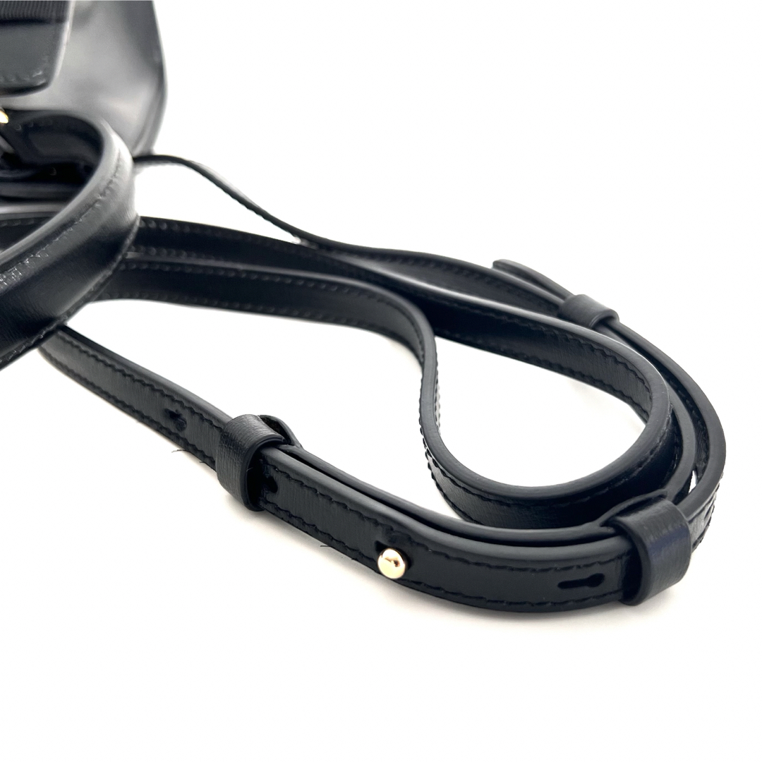 Salvatore Ferragamo - 新品 フェラガモ ショルダーバッグ Salvatore Ferragamo - 新品 フェラガモ ショルダーバッグ
