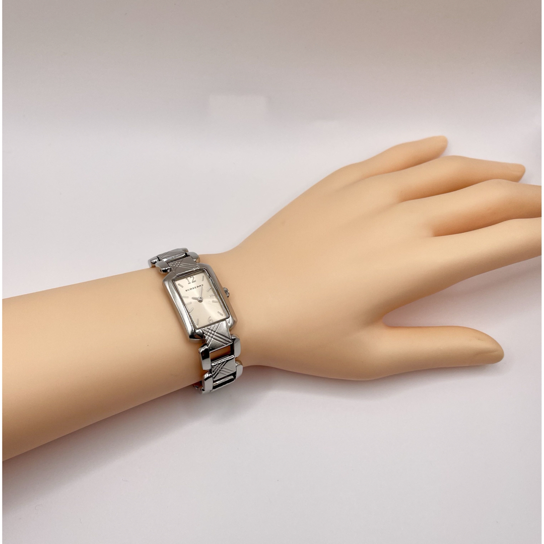 BURBERRY - BURBERRY バーバリー BU4212 アイボリー文字盤QZ BURBERRY - BURBERRY バーバリー BU4212 アイボリー文字盤QZ