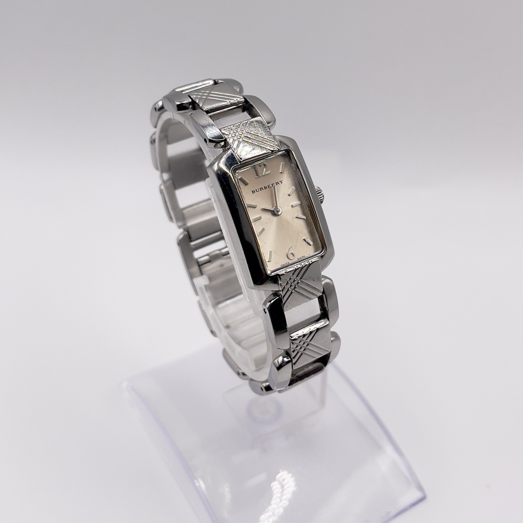 BURBERRY - BURBERRY バーバリー BU4212 アイボリー文字盤QZ BURBERRY - BURBERRY バーバリー BU4212 アイボリー文字盤QZ