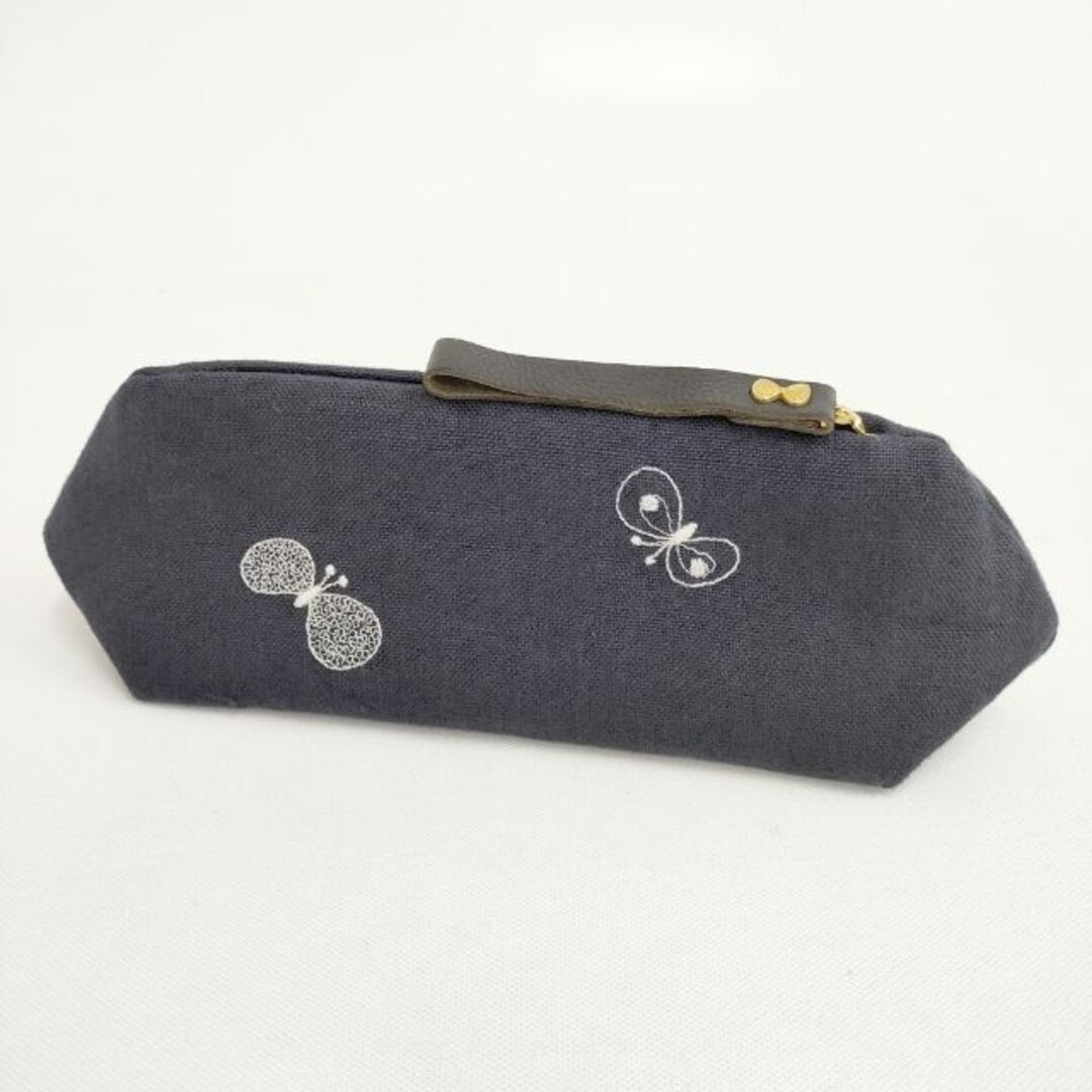 mina perhonen - mina perhonen quartz pouch choucho NAVY 刺繍 mina perhonen - mina perhonen quartz pouch choucho NAVY 刺繍