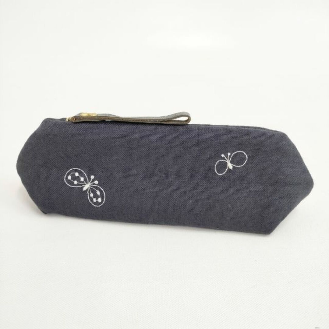mina perhonen - mina perhonen quartz pouch choucho NAVY 刺繍 mina perhonen - mina perhonen quartz pouch choucho NAVY 刺繍