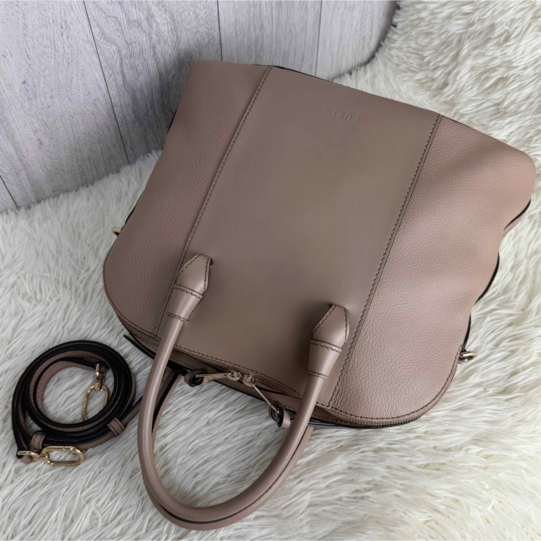 FURLA - 美品♡グレージュ♡FURLA フルラ ロゴ レザー 2way FURLA - 美品♡グレージュ♡FURLA フルラ ロゴ レザー 2way