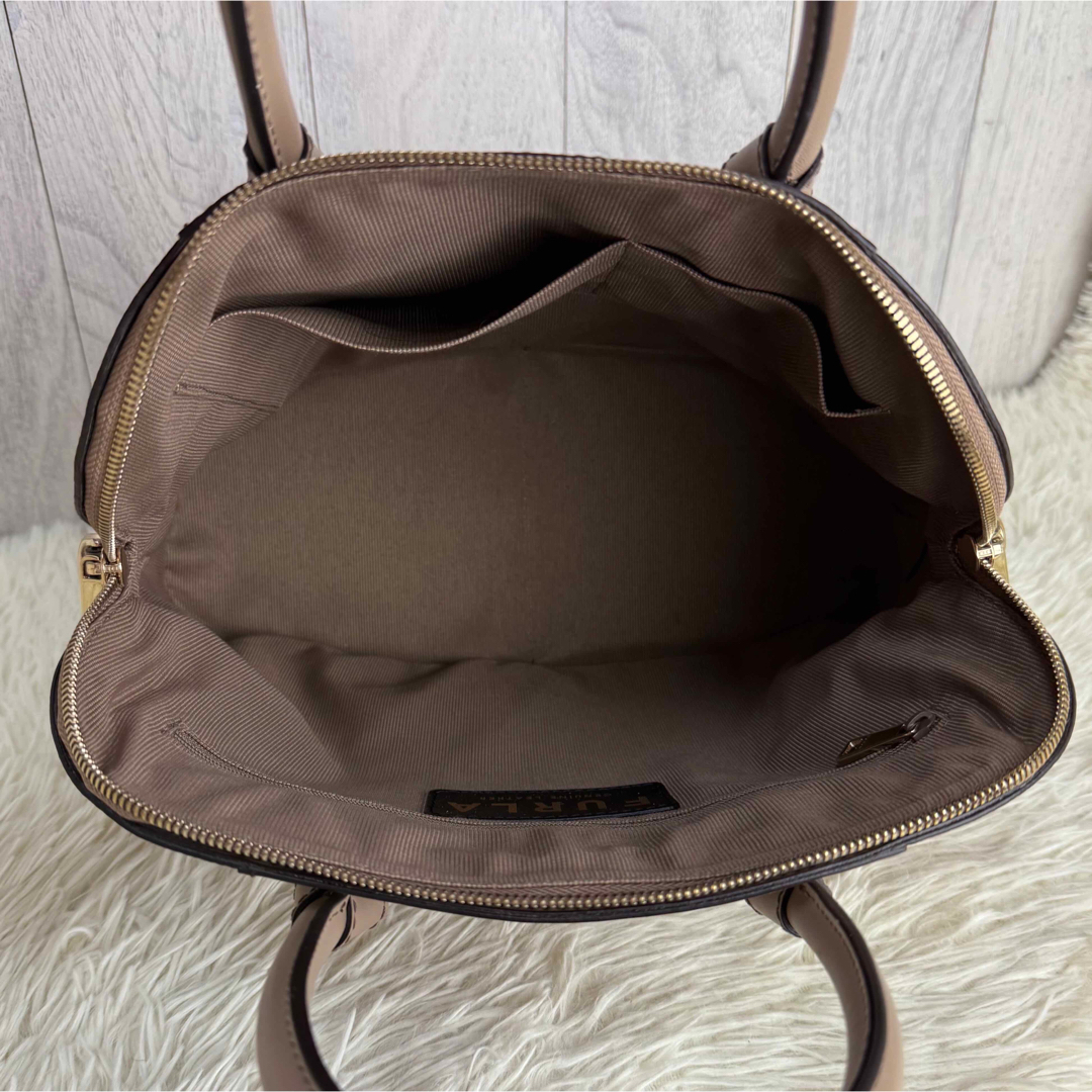 FURLA - 美品♡グレージュ♡FURLA フルラ ロゴ レザー 2way FURLA - 美品♡グレージュ♡FURLA フルラ ロゴ レザー 2way