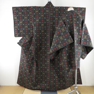 紬 着物 アンサンブル 羽織付 立涌華文 袷 広衿 黒色 正絹 カジュアル 仕立て上がり 身丈161cm(着物)