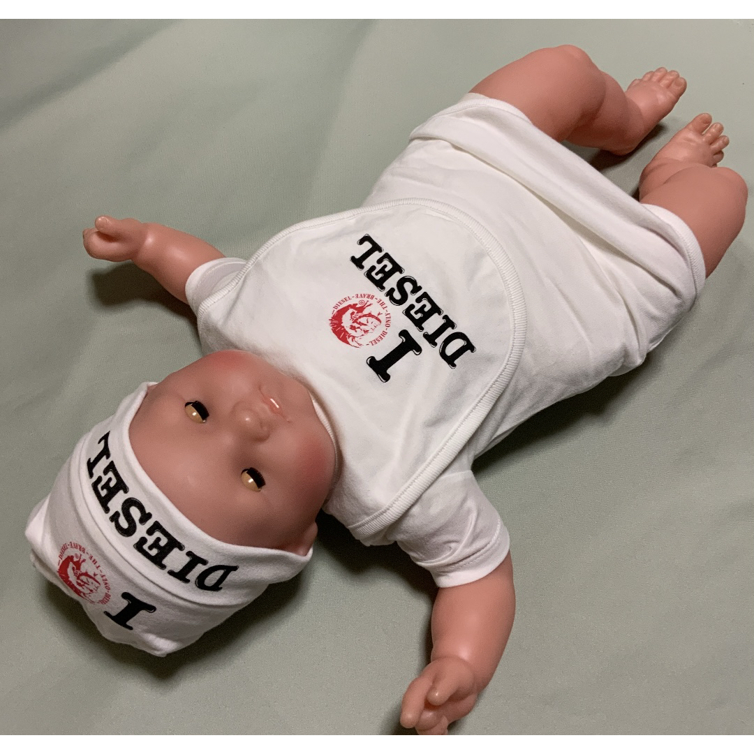 DIESEL - 洗練されたデザイン DIESEL KIDS ベビーギフトセット DIESEL - 洗練されたデザイン DIESEL KIDS ベビーギフトセット