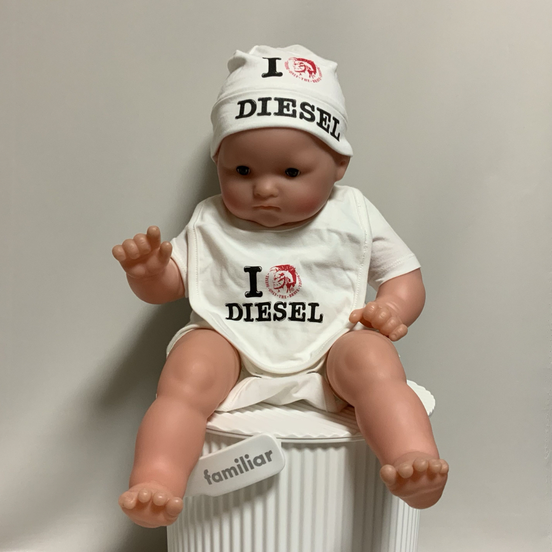 DIESEL - 洗練されたデザイン DIESEL KIDS ベビーギフトセット DIESEL - 洗練されたデザイン DIESEL KIDS ベビーギフトセット