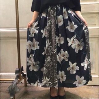 BEARDSLEY - 新品 タグ付き ビアズリー バルーン袖フレアー BEARDSLEY - 新品 タグ付き ビアズリー バルーン袖フレアー