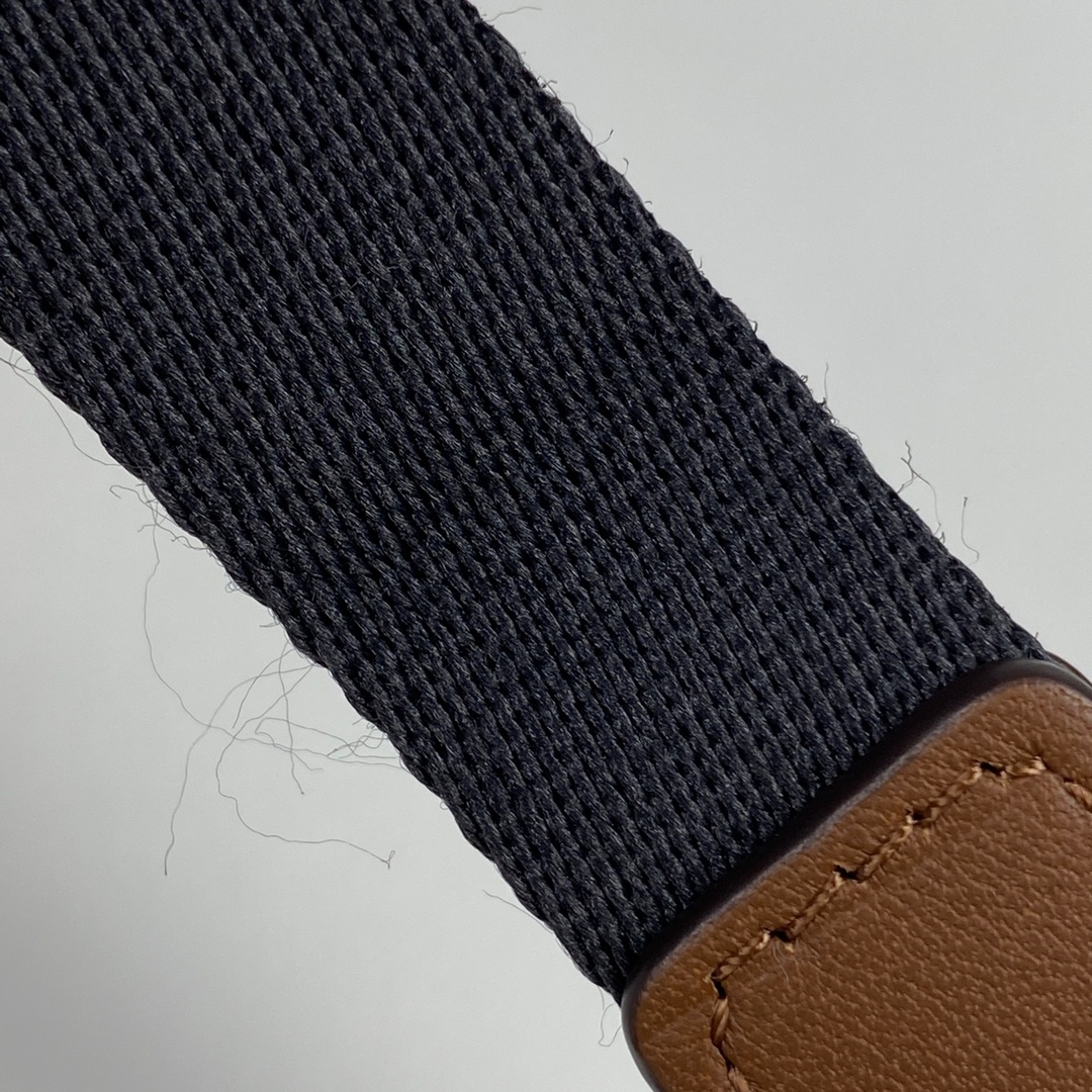 COACH - コーチ シグネチャー リュックサック レディース 【中古 COACH - コーチ シグネチャー リュックサック レディース 【中古