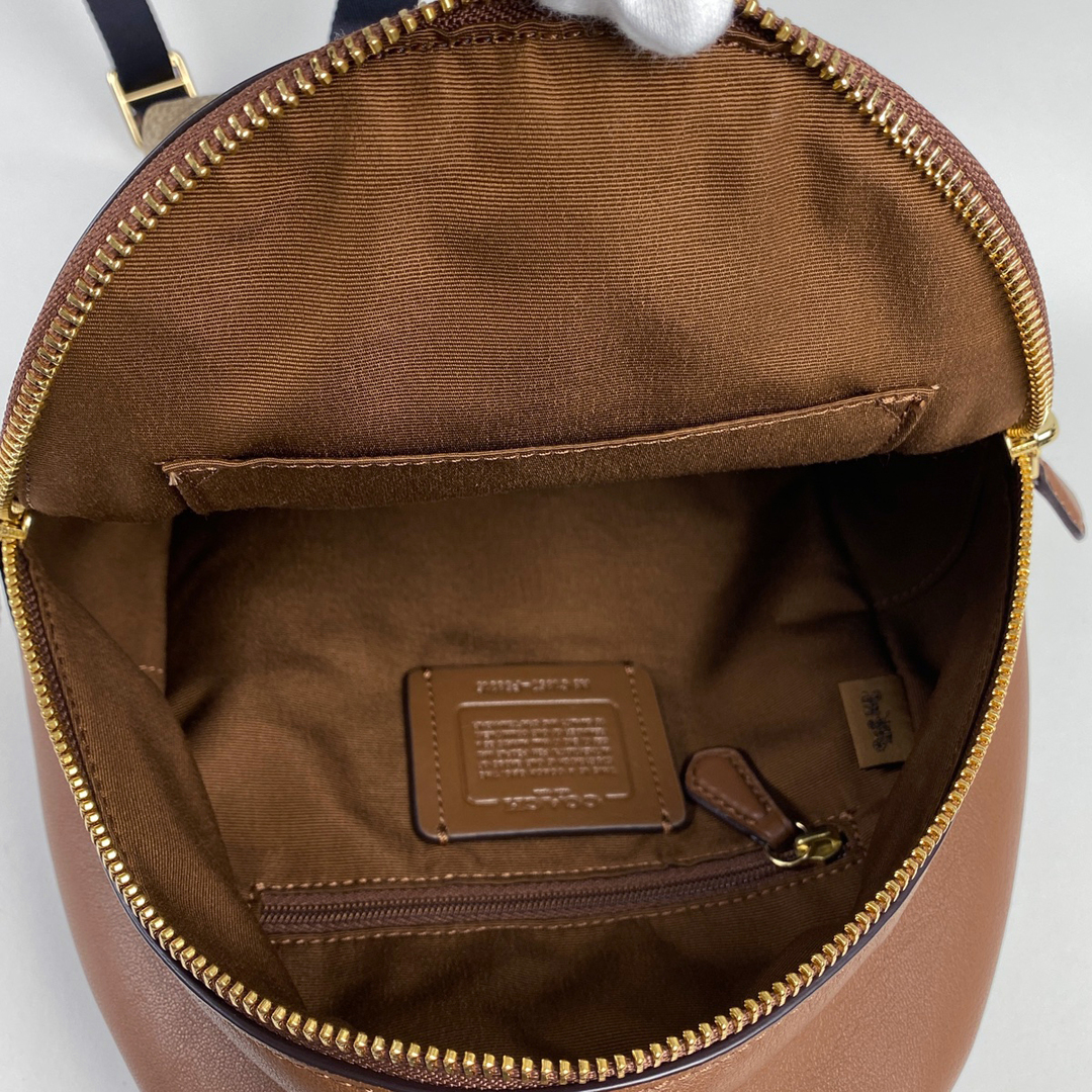COACH - コーチ シグネチャー リュックサック レディース 【中古 COACH - コーチ シグネチャー リュックサック レディース 【中古