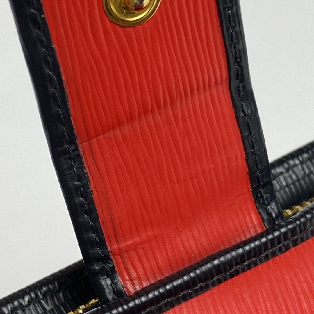 PRADA - プラダ ロゴ 二つ折り 財布 レディース 【中古】の通販 PRADA - プラダ ロゴ 二つ折り 財布 レディース 【中古】の通販