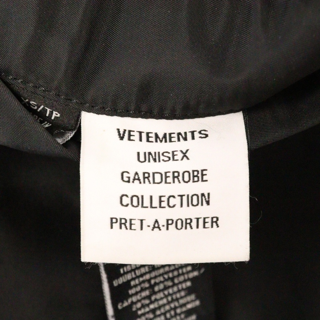 VETEMENTS ヴェトモン 22AW Reversible Hooded Bomber Jacket VETEMENTS ヴェトモン 22AW Reversible Hooded Bomber Jacket