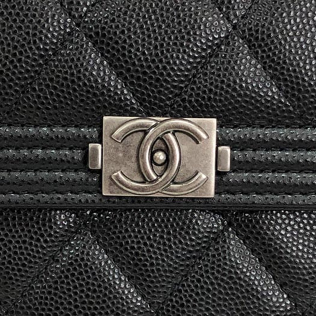 CHANEL - シャネル ボーイシャネル 二つ折り長財布 キャビア CHANEL - シャネル ボーイシャネル 二つ折り長財布 キャビア