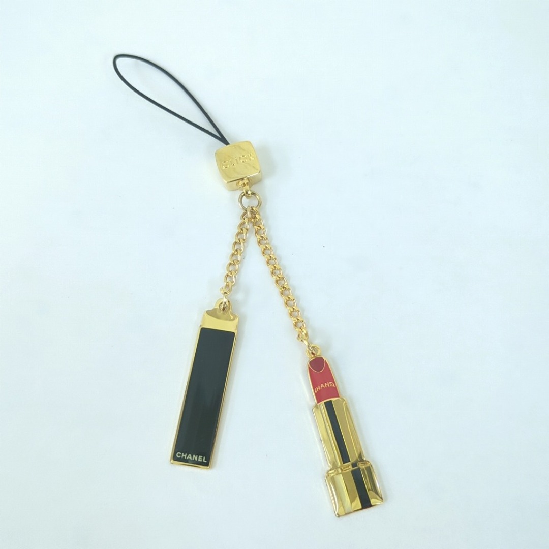 CHANEL - CHANEL シャネル ストラップ キーホルダー 赤 リップ CHANEL - CHANEL シャネル ストラップ キーホルダー 赤 リップ