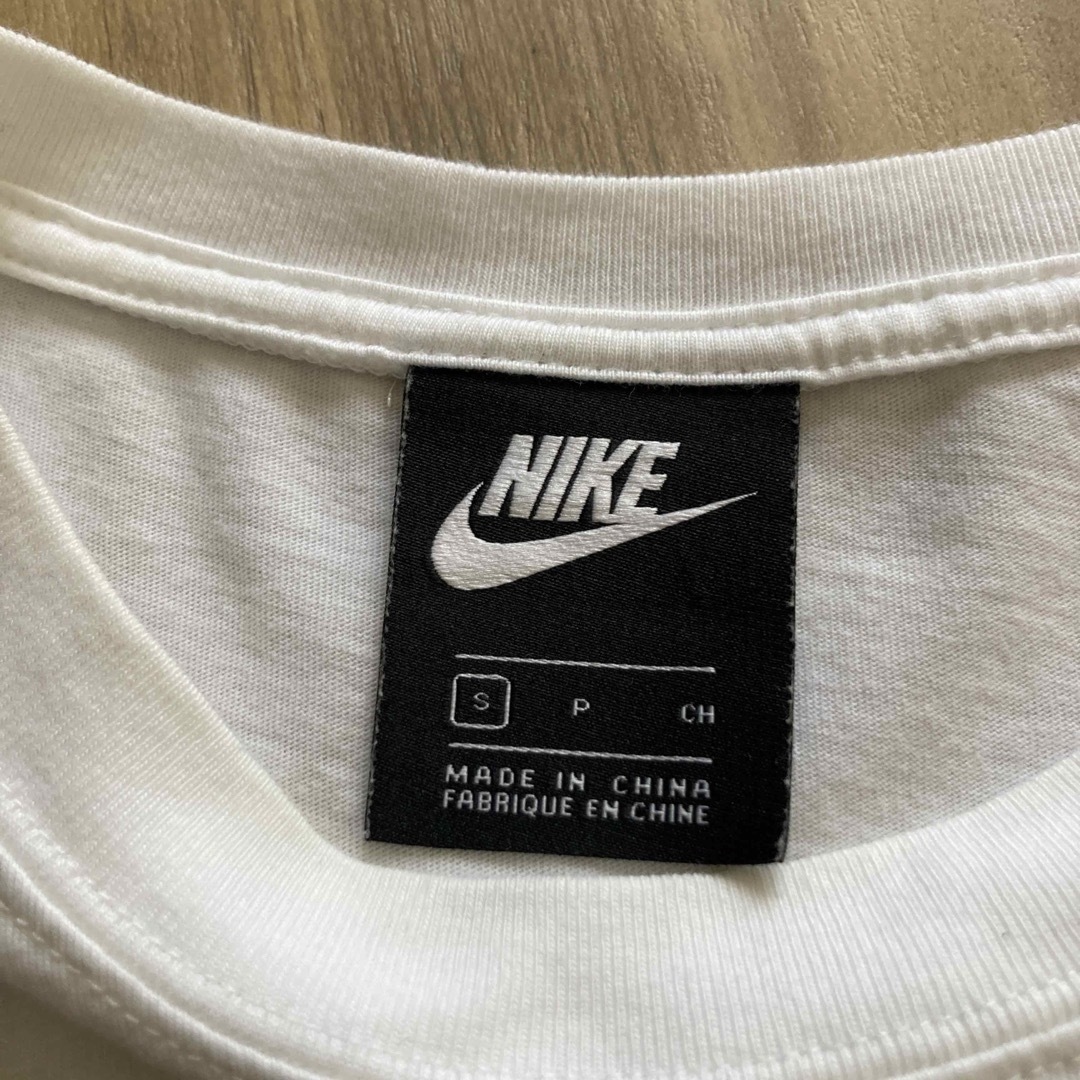 NIKE - ナイキ Tシャツ センターロゴ センタースウォッシュ NIKE - ナイキ Tシャツ センターロゴ センタースウォッシュ