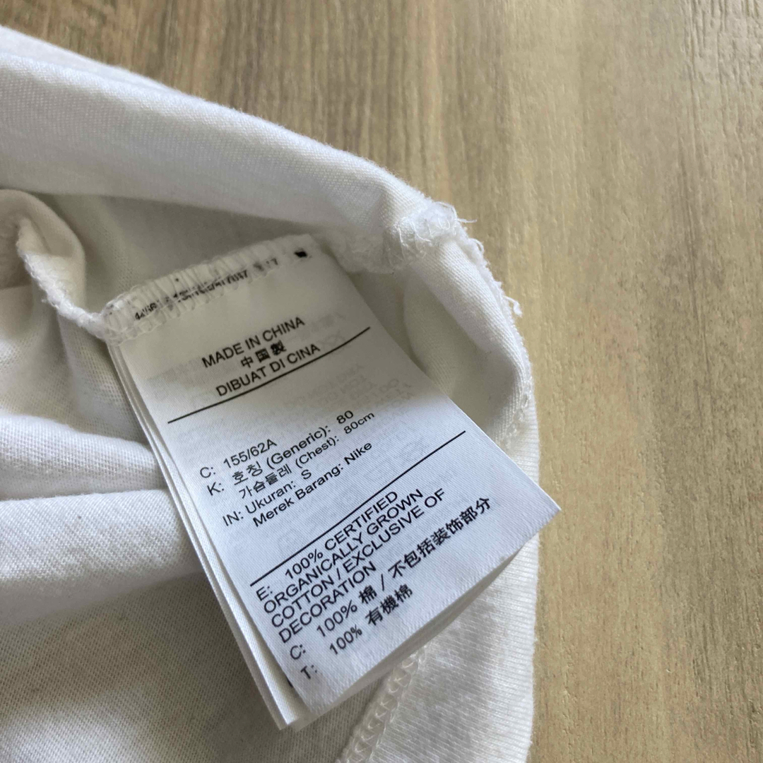 NIKE - ナイキ Tシャツ センターロゴ センタースウォッシュ NIKE - ナイキ Tシャツ センターロゴ センタースウォッシュ