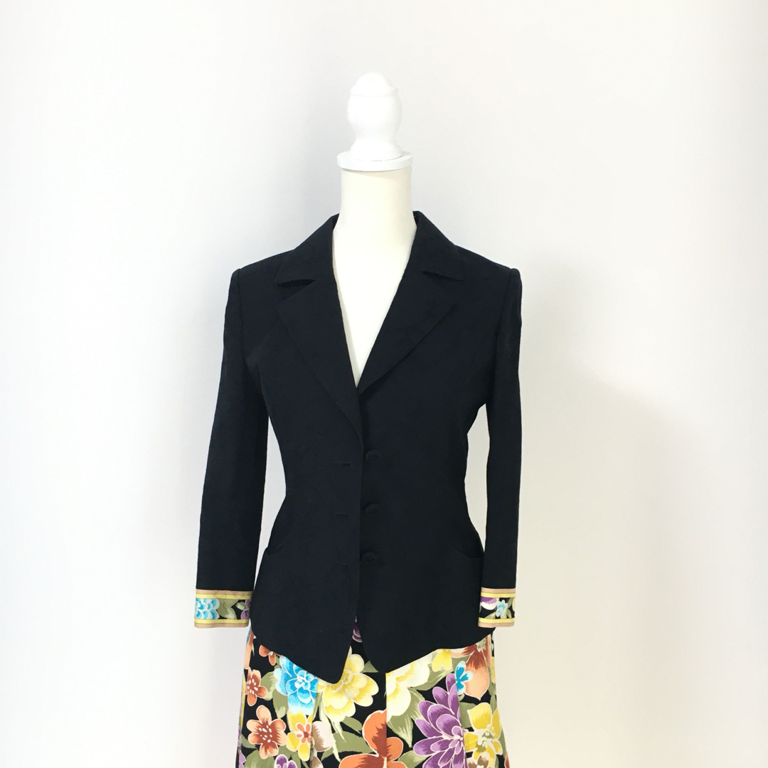 LEONARD - 美品 LEONARD レオナール 美しい花柄 セットアップ LEONARD - 美品 LEONARD レオナール 美しい花柄 セットアップ