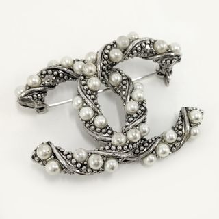 CHANEL(パール ・ ブローチ/コサージュ)のフリマアイテム一覧 CHANEL(パール ・ ブローチ/コサージュ)のフリマアイテム一覧