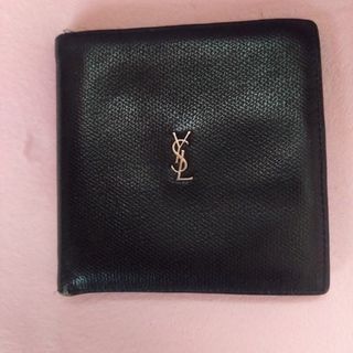 Yves Saint Laurent(折り財布)のフリマアイテム一覧 Yves Saint Laurent(折り財布)のフリマアイテム一覧