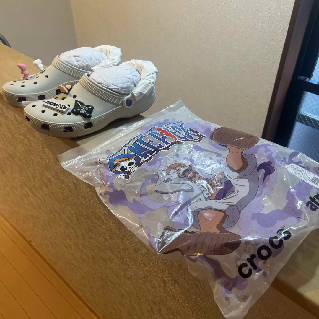 crocs - ONE PIECE x atmos x Crocs Classic Clog の通販 by crocs - ONE PIECE x atmos x Crocs Classic Clog の通販 by