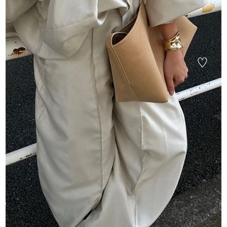 ETRE TOKYO - ETRE ウエストコードシャンタンカーブパンツMの ETRE TOKYO - ETRE ウエストコードシャンタンカーブパンツMの