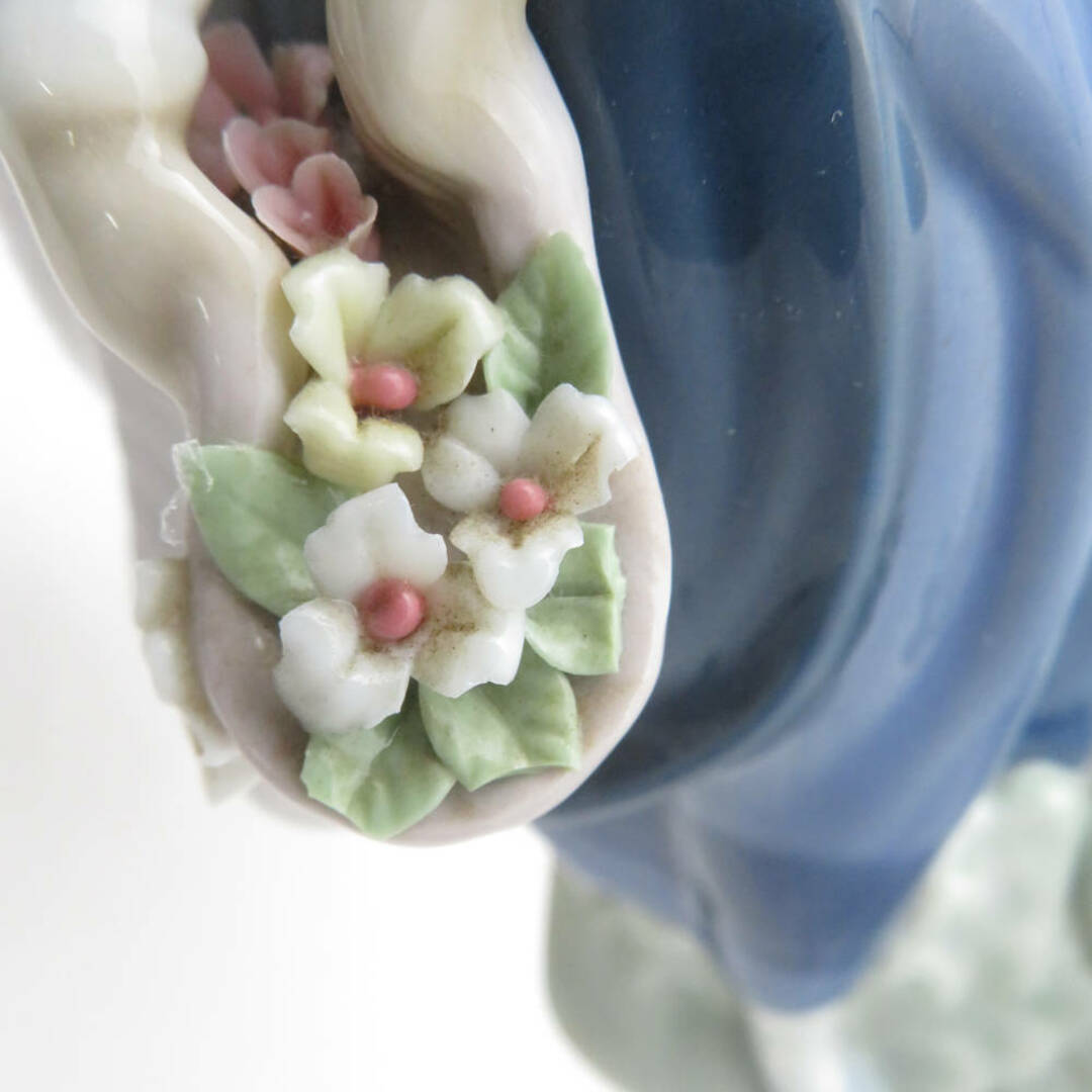 LLADRO リヤドロ 5521 きれいな花ばかり フィギュリン 1点 置物 LLADRO リヤドロ 5521 きれいな花ばかり フィギュリン 1点 置物
