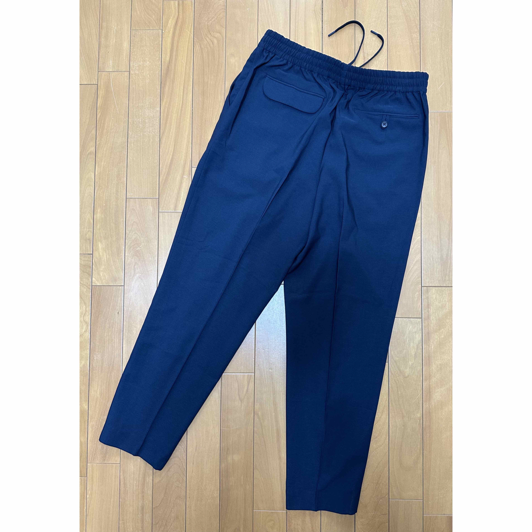UNIQLO - UNIQLO C ユニクロC 感動タックパンツ(M)ネイビー 濃紺 UNIQLO - UNIQLO C ユニクロC 感動タックパンツ(M)ネイビー 濃紺