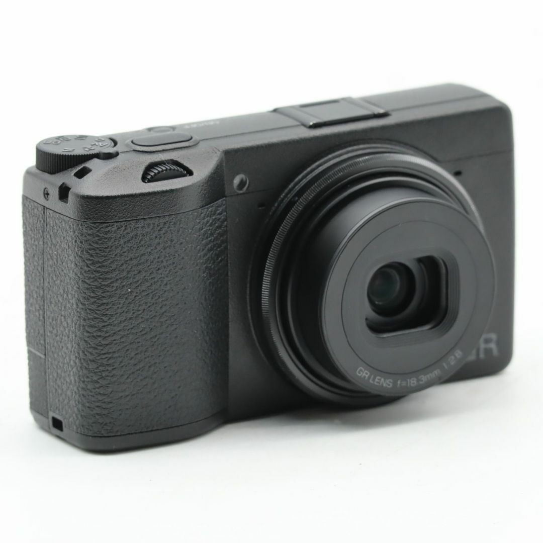 RICOH - 【ショット数2,864回】RICOH GR IIIの通販 by em-Market RICOH - 【ショット数2,864回】RICOH GR IIIの通販 by em-Market