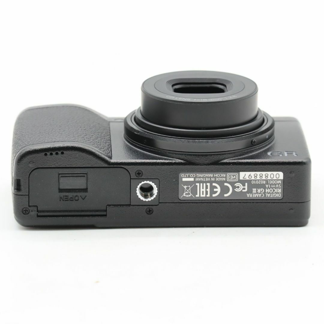 RICOH - 【ショット数2,864回】RICOH GR IIIの通販 by em-Market RICOH - 【ショット数2,864回】RICOH GR IIIの通販 by em-Market