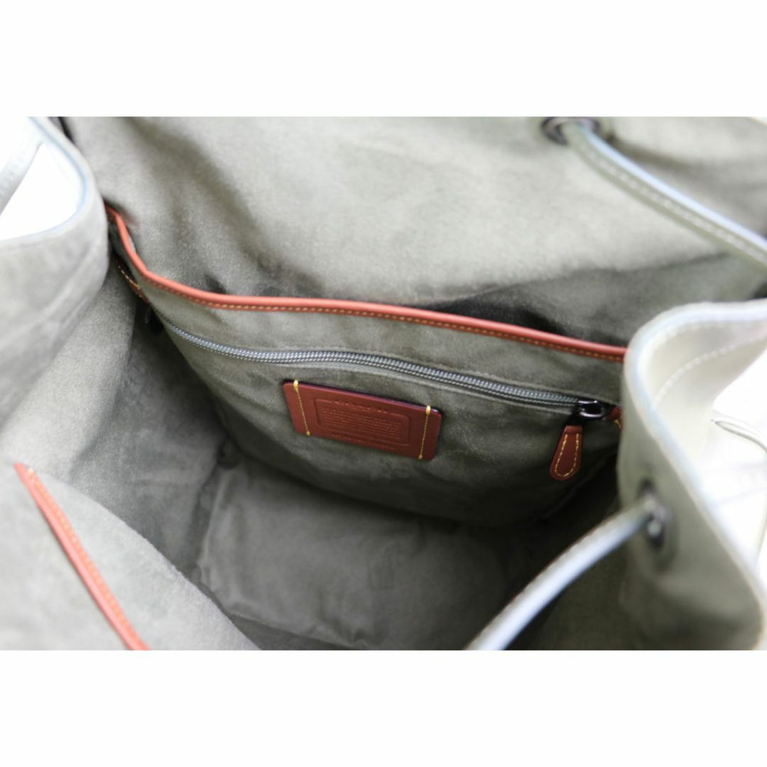 COACH - 【コーチ】カーフレザー ヒッチ バックパック アーミー COACH - 【コーチ】カーフレザー ヒッチ バックパック アーミー