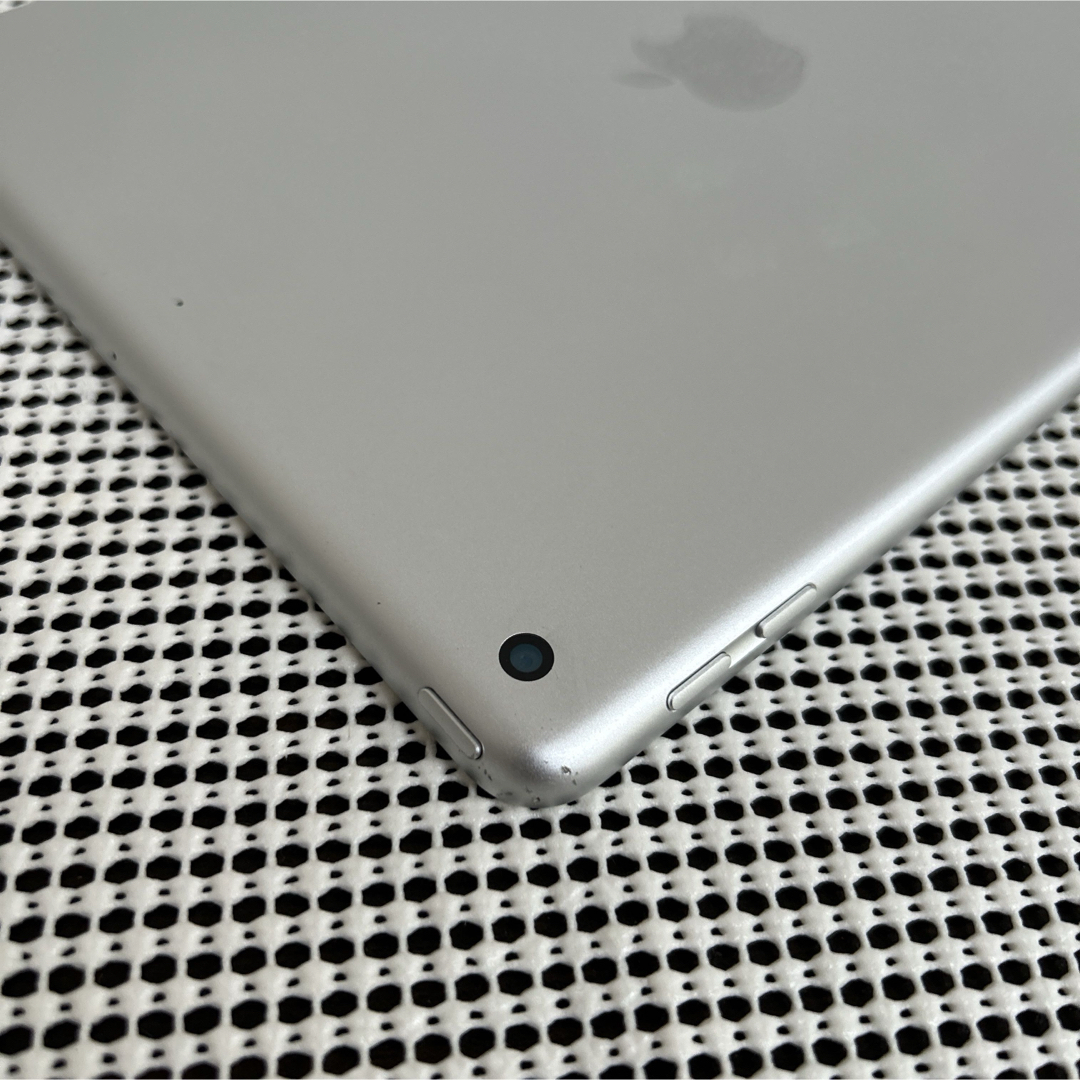 iPad - 859【早い者勝ち】電池最良好☆iPad5第5世代 128GB WIFI iPad - 859【早い者勝ち】電池最良好☆iPad5第5世代 128GB WIFI