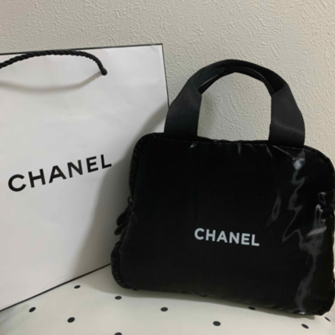 CHANEL - シャネル バッグ CHANEL ノベルティ ポーチの通販 by CHANEL - シャネル バッグ CHANEL ノベルティ ポーチの通販 by