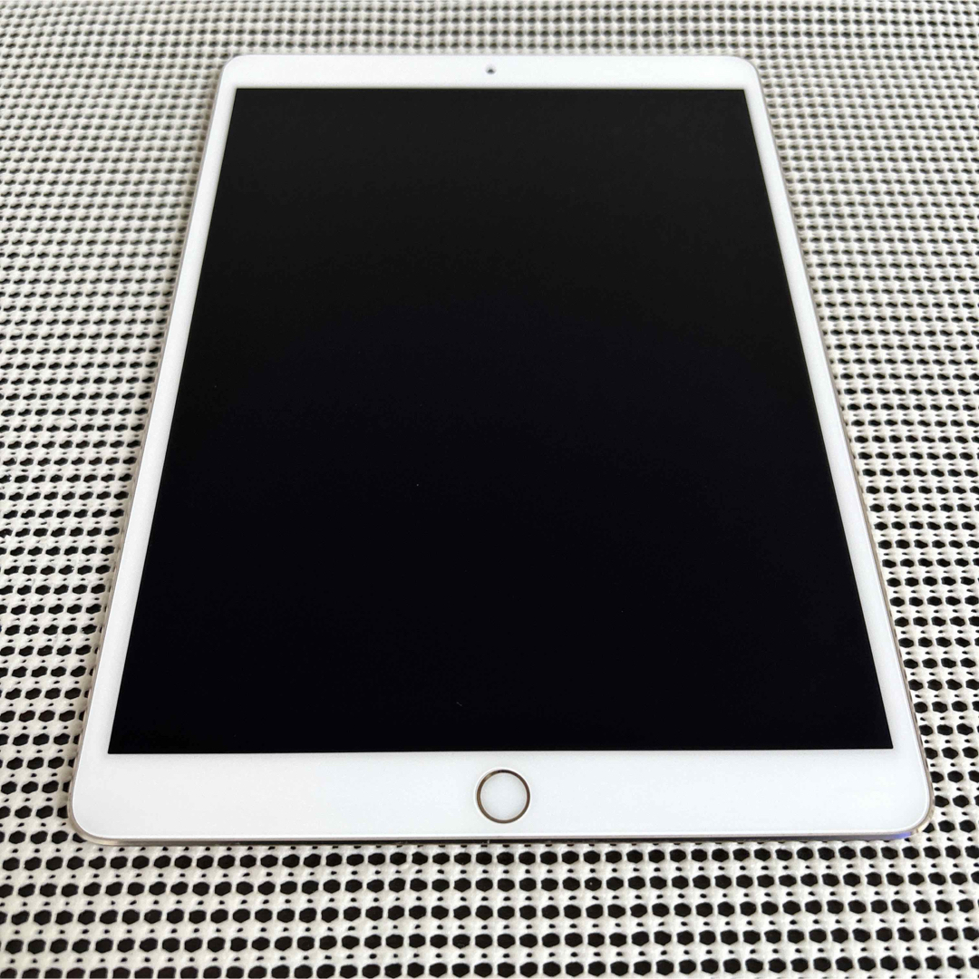 iPad - 900電池良好☆比較的美品☆iPadPro64GB10.5インチ WIFI iPad - 900電池良好☆比較的美品☆iPadPro64GB10.5インチ WIFI