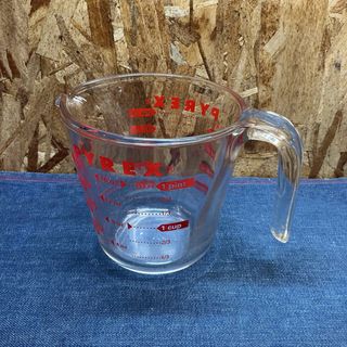 Pyrex - 3個セット パイレックス スヌーピー 計量カップ 耐熱 Pyrex - 3個セット パイレックス スヌーピー 計量カップ 耐熱