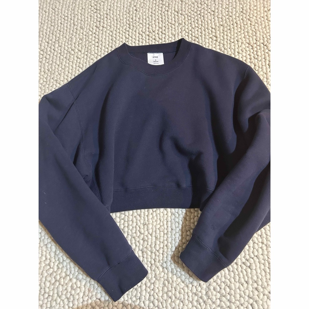 HYKE - HYKE CROPPED SWEAT SHIRT ネイビーの通販 by mob HYKE - HYKE CROPPED SWEAT SHIRT ネイビーの通販 by mob