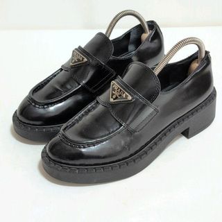 PRADA(ローファー/革靴)のフリマアイテム一覧 PRADA(ローファー/革靴)のフリマアイテム一覧