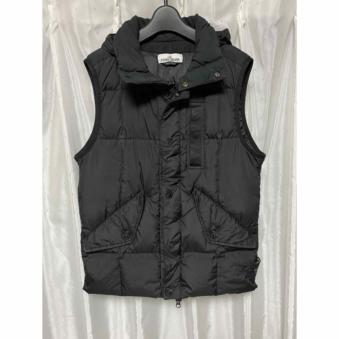STONE ISLAND(ストーンアイランド)のSTONE ISLAND 19aw ダウンベスト ガーメントダイ メンズのジャケット/アウター(ダウンベスト)の商品写真