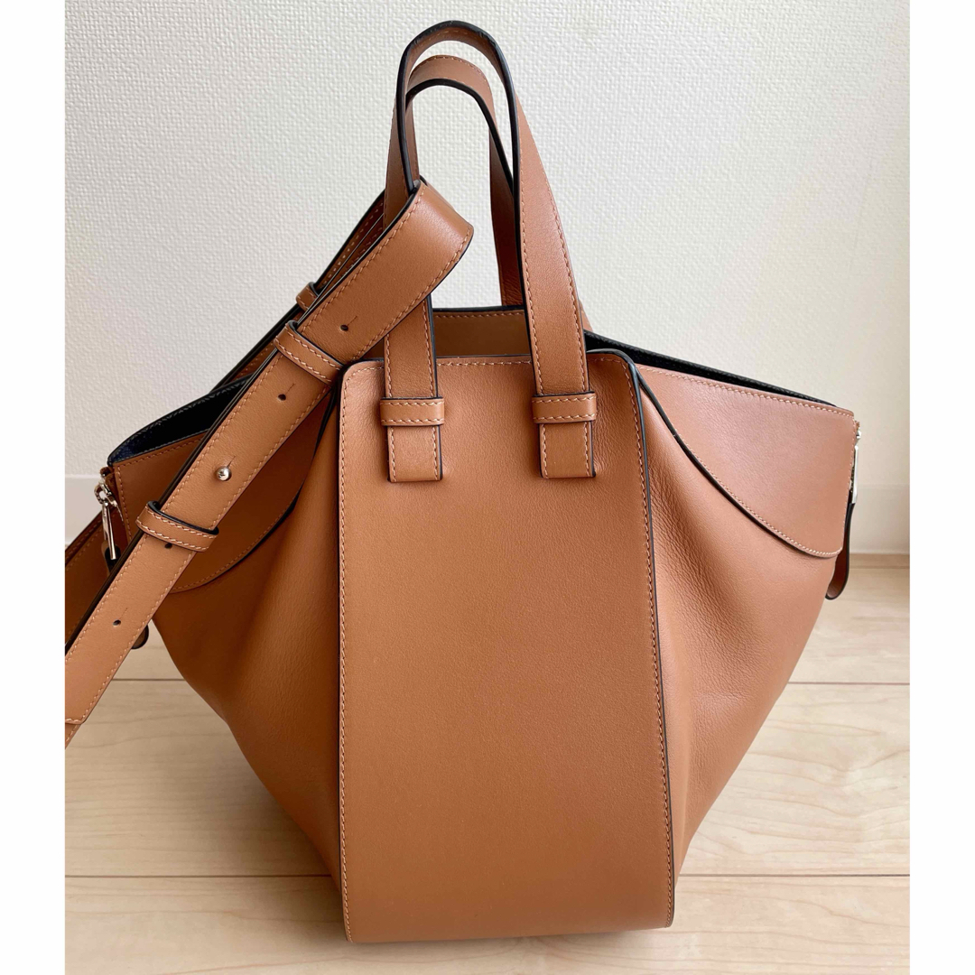 LOEWE - ロエベ ハンドバッグ ハンモック スモール タン 2way LOEWE - ロエベ ハンドバッグ ハンモック スモール タン 2way