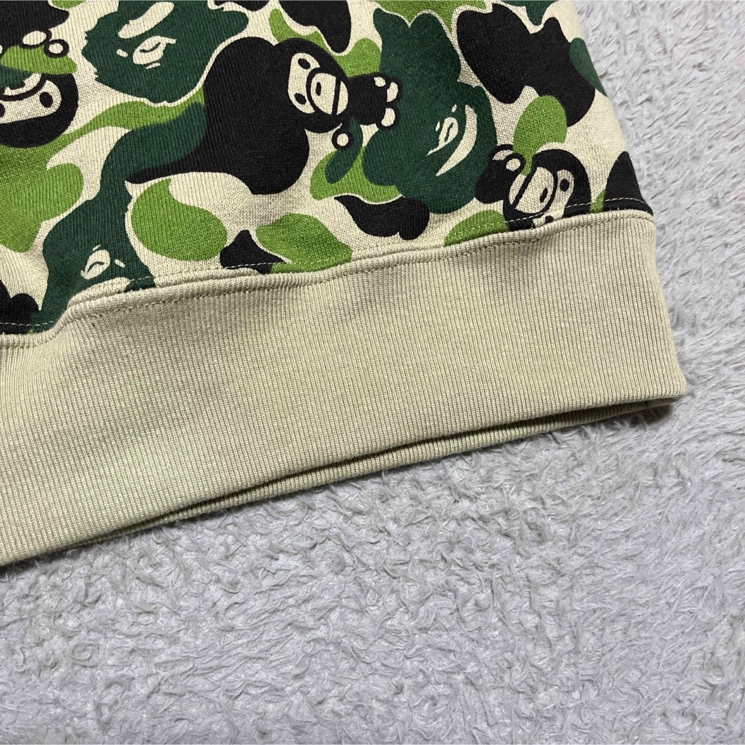 A BATHING APE - APE BAPE KAWS BABY MILO CAMO パーカー A BATHING APE - APE BAPE KAWS BABY MILO CAMO パーカー