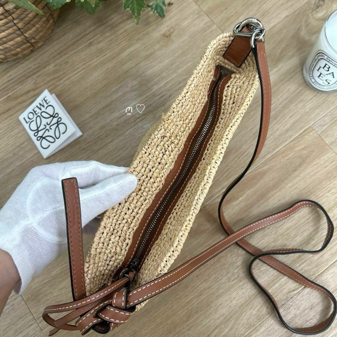 LOEWE - LOEWEロエベ スリットポシェットバッグ ショルダー斜 LOEWE - LOEWEロエベ スリットポシェットバッグ ショルダー斜