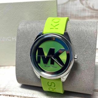 MICHAEL KORS(腕時計 ・ グリーン・カーキ/緑色系)のフリマ MICHAEL KORS(腕時計 ・ グリーン・カーキ/緑色系)のフリマ