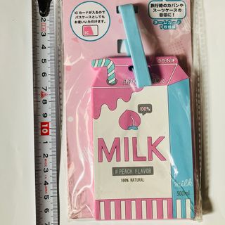 新品未使用 ラゲッジタグ パスケース 定期入れ ピーチミルク スーツケース等に(パスケース/IDカードホルダー)