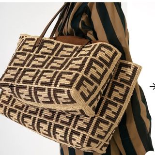 FENDI(かごバッグ/ストローバッグ)のフリマアイテム一覧 FENDI(かごバッグ/ストローバッグ)のフリマアイテム一覧