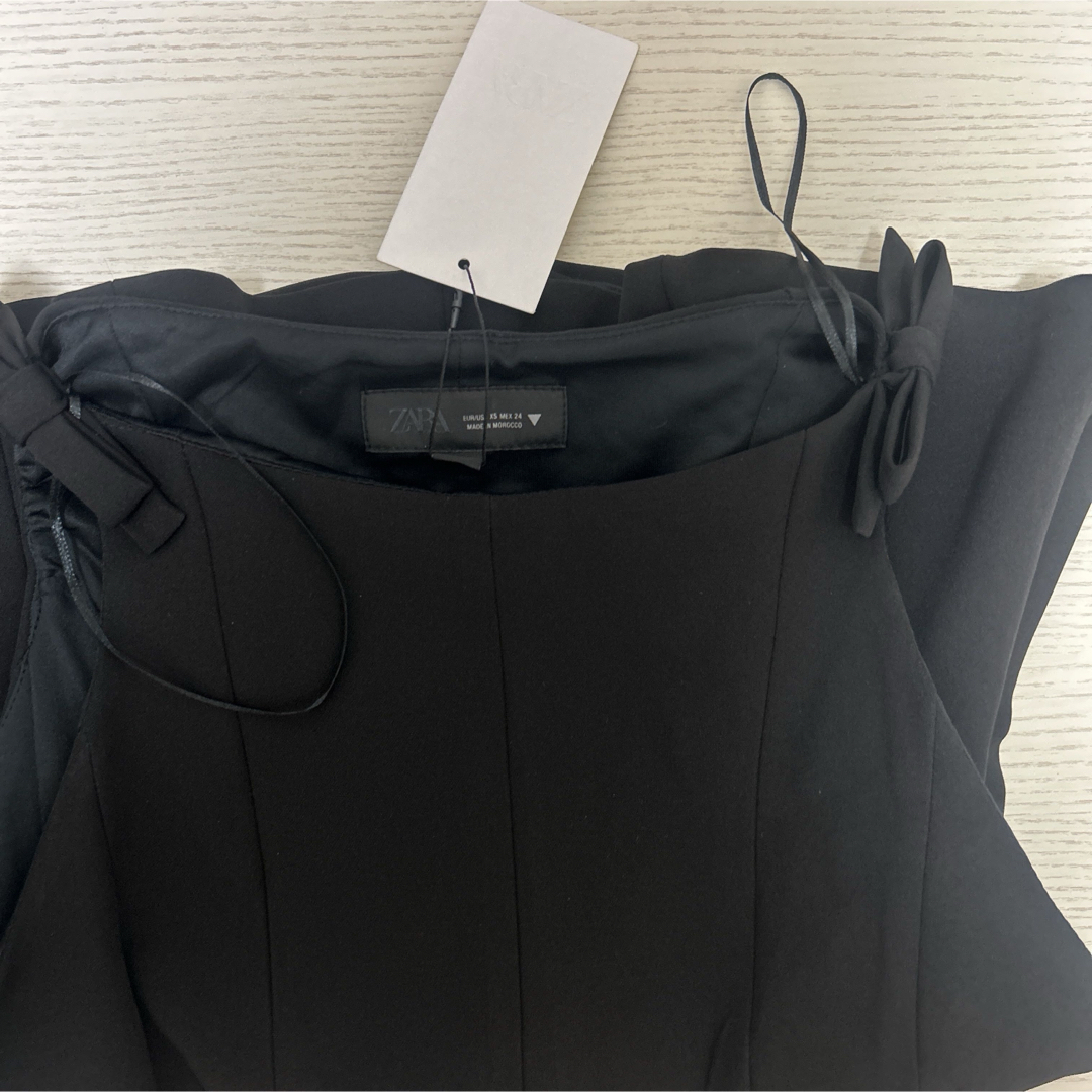ZARA - 完売品ZARA ぺプラムリボントップス XS新品タグ付き ZARA - 完売品ZARA ぺプラムリボントップス XS新品タグ付き