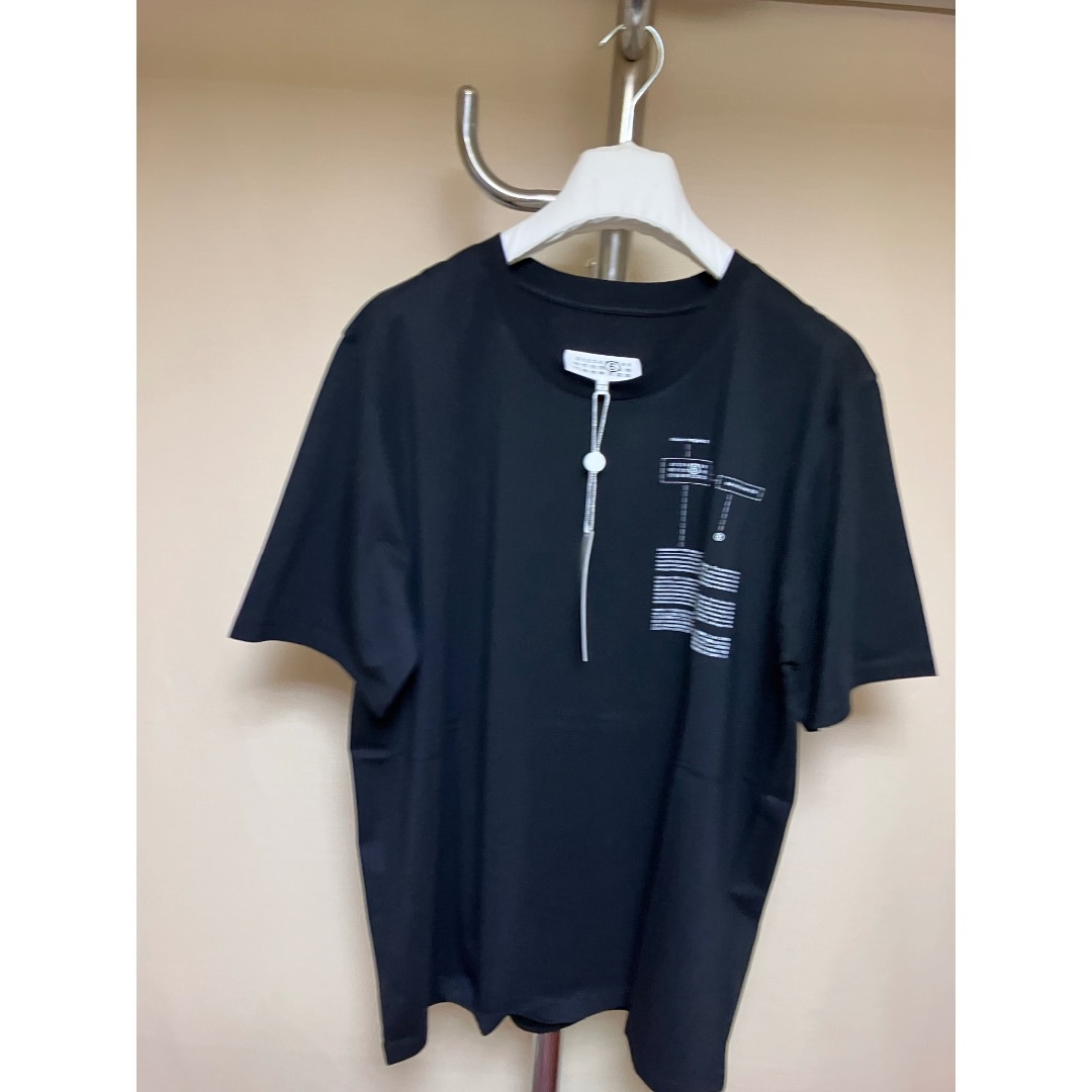 MM6 - 新品 XL 24aw マルジェラ MM6 ミニブランドロゴTシャツ MM6 - 新品 XL 24aw マルジェラ MM6 ミニブランドロゴTシャツ